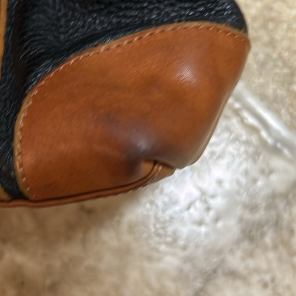 Valentina Shoulder Bag - Picture 8 of 12